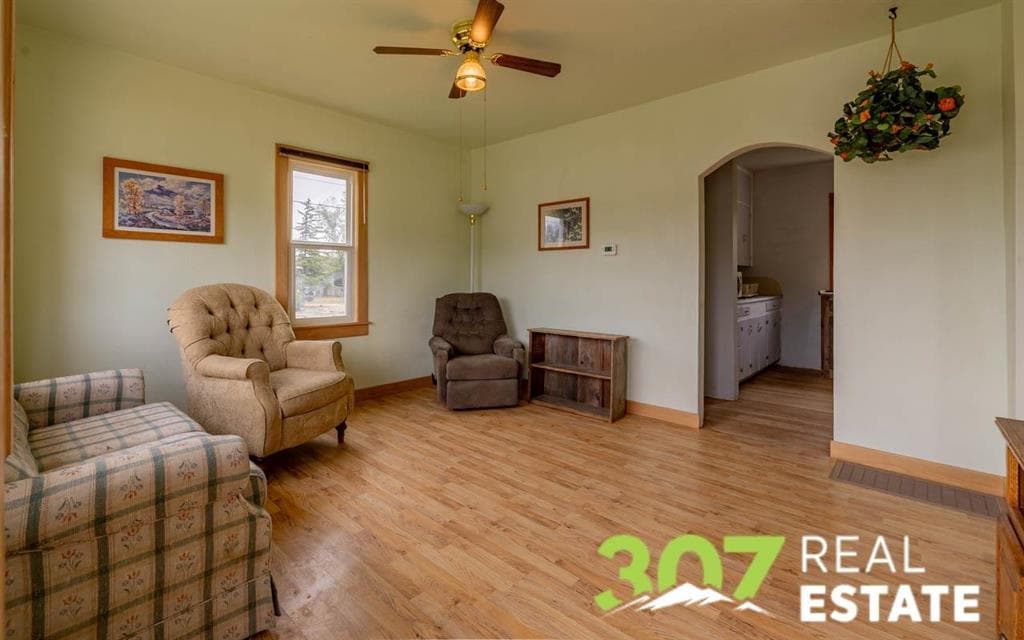 354 W 4th St — photo 2 of 25