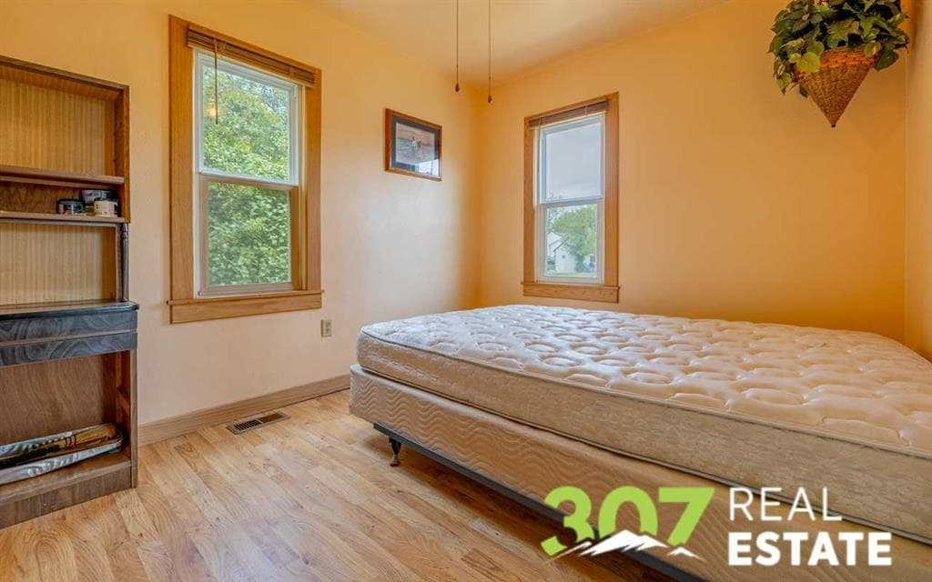 354 W 4th St — photo 4 of 25