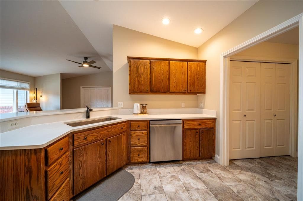 2925 Kent Ave — photo 15 of 25