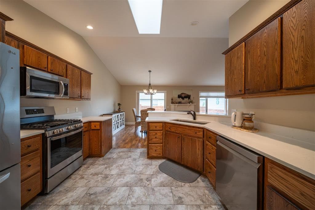 2925 Kent Ave — photo 17 of 25