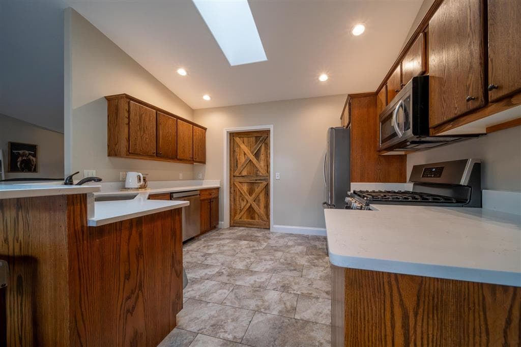 2925 Kent Ave — photo 18 of 25