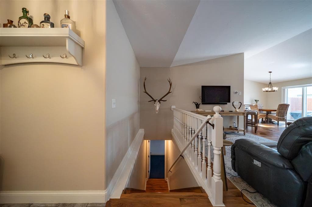2925 Kent Ave — photo 6 of 25
