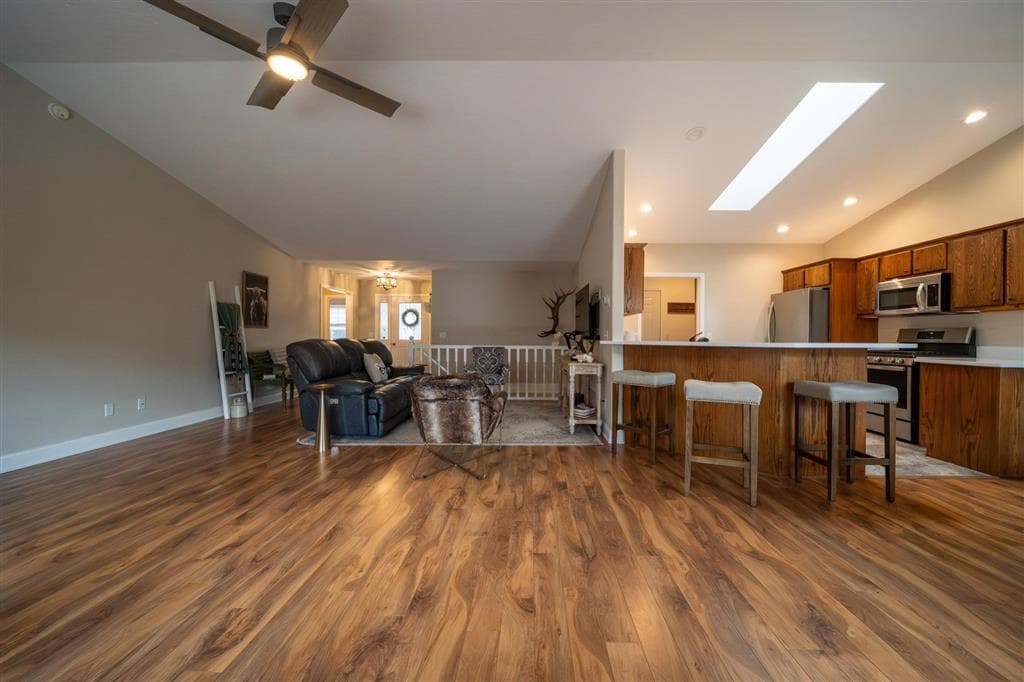 2925 Kent Ave — photo 7 of 25