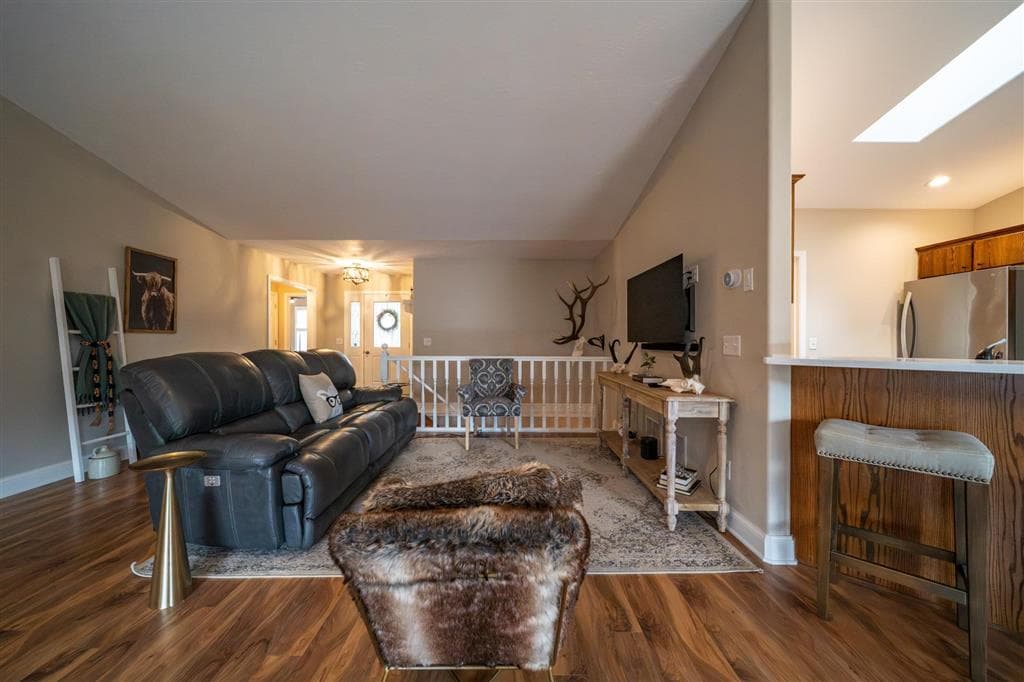 2925 Kent Ave — photo 8 of 25