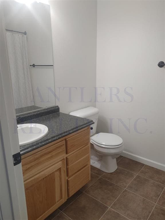 1190 E Adams St — photo 5 of 9