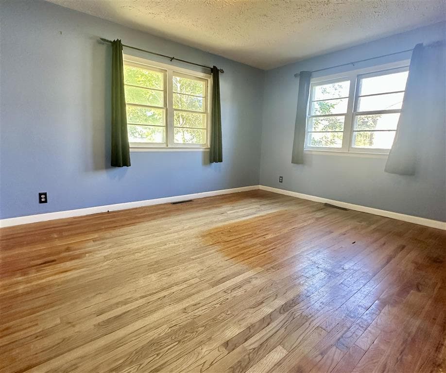 700 Holly Ave — photo 11 of 22