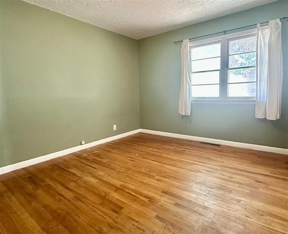 700 Holly Ave — photo 13 of 22