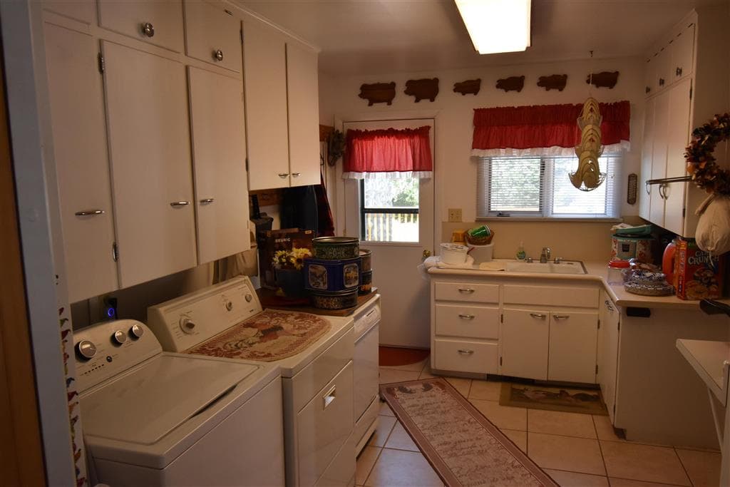 969 Lane 9 — photo 16 of 25