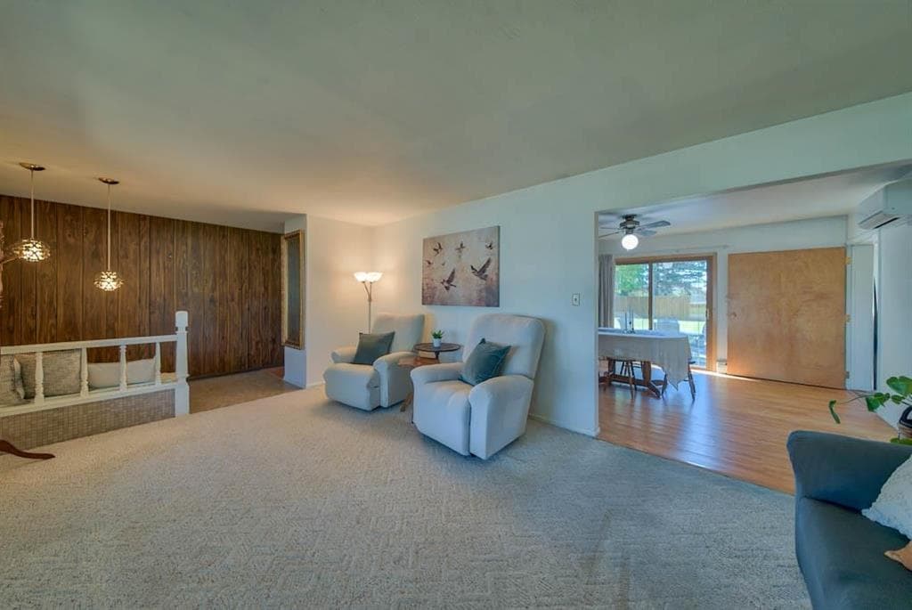 2580 Newton Ave — photo 5 of 25