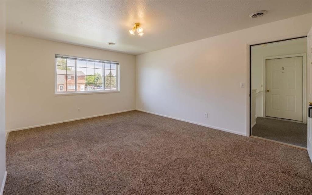 888 N N Gilbert St — photo 2 of 10