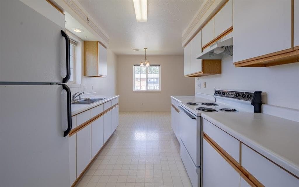 888 N N Gilbert St — photo 5 of 10
