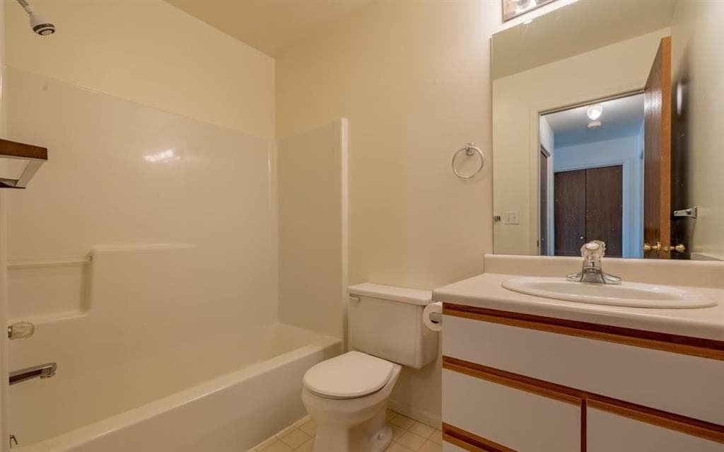 888 N N Gilbert St — photo 8 of 10