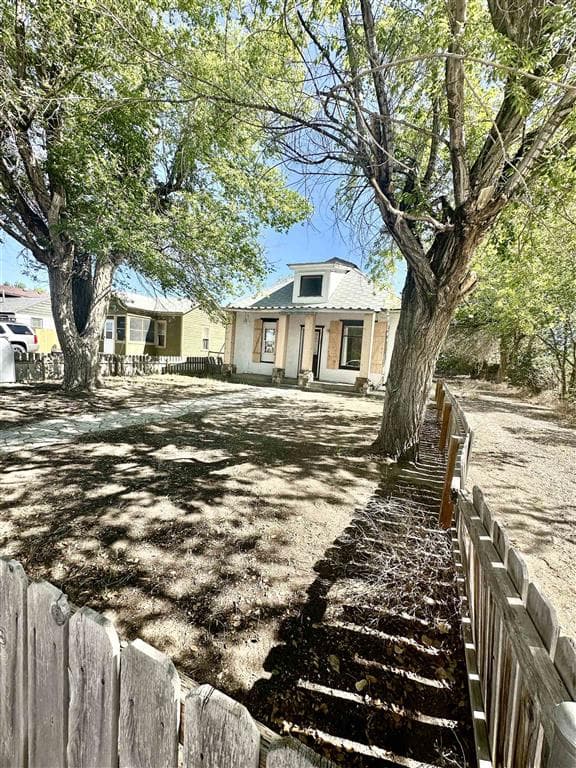 212 Robertson Ave — photo 17 of 18