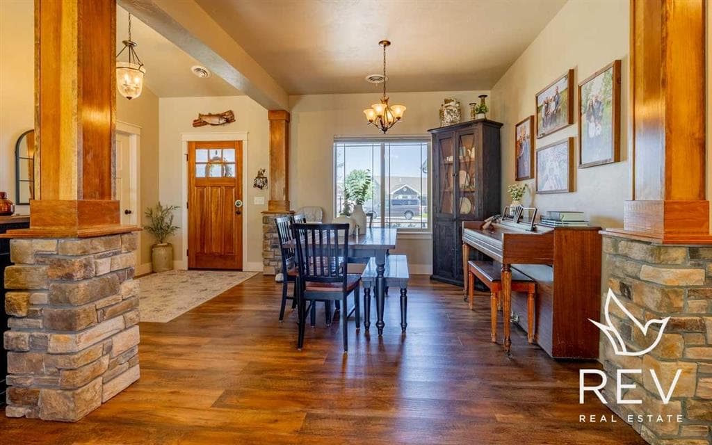 3008 Hardpan Ave — photo 3 of 25