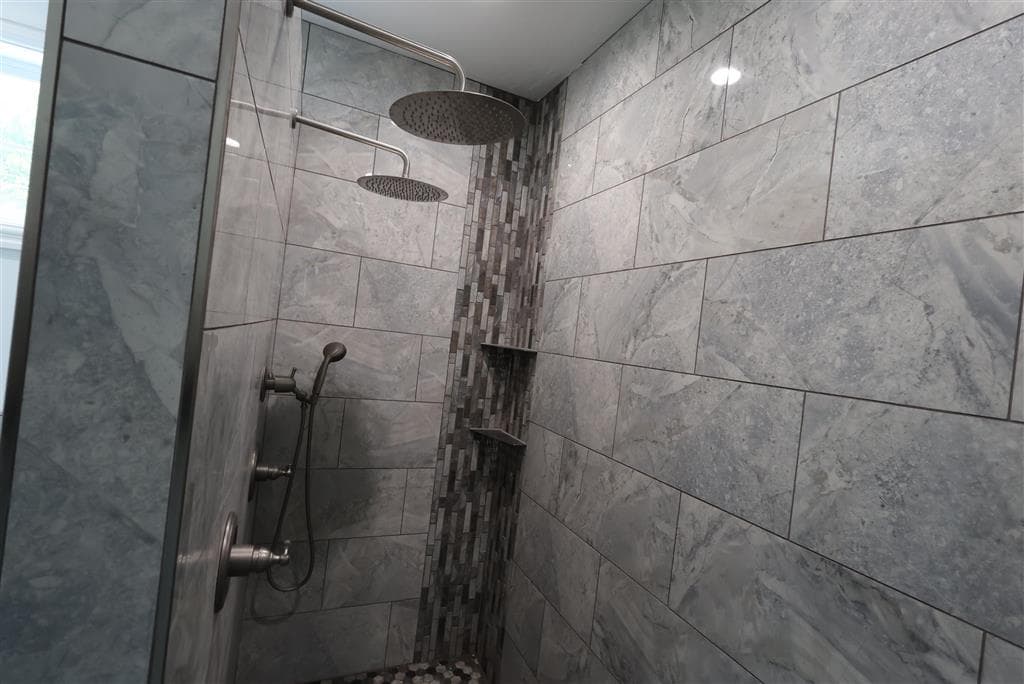 137 W 10th St — photo 13 of 16