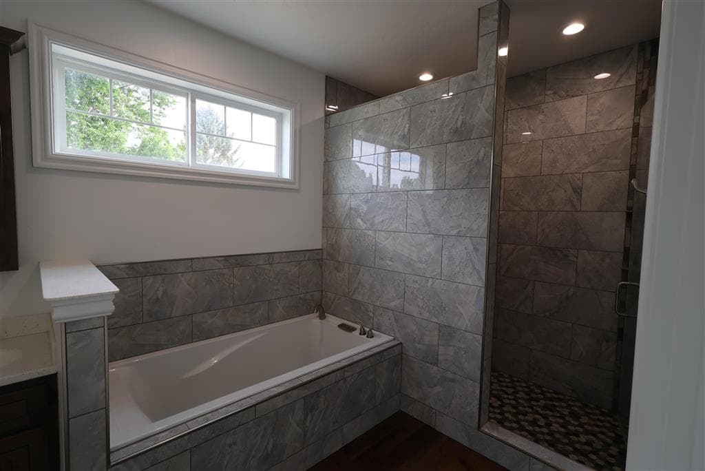 137 W 10th St — photo 14 of 16