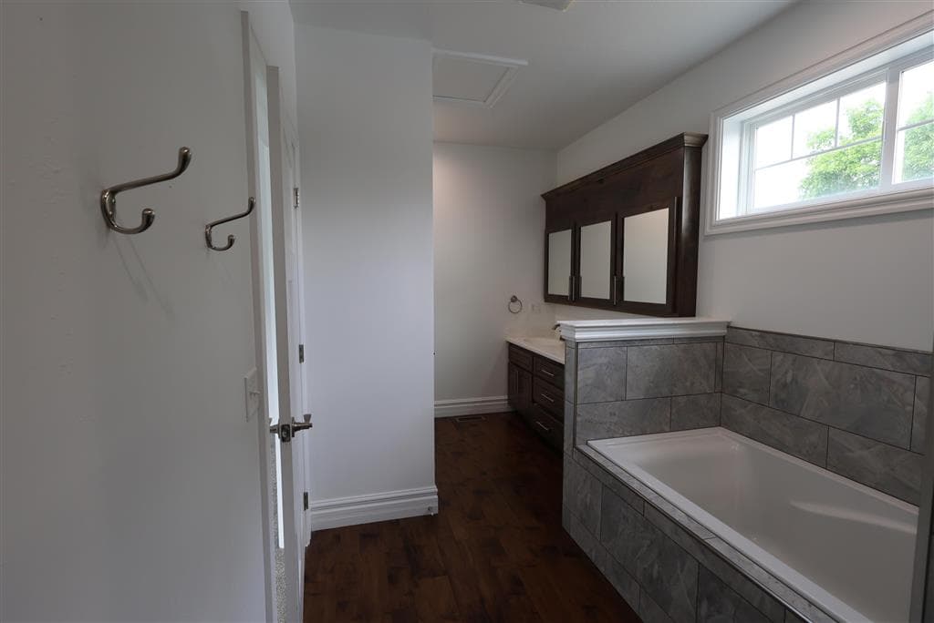 137 W 10th St — photo 15 of 16