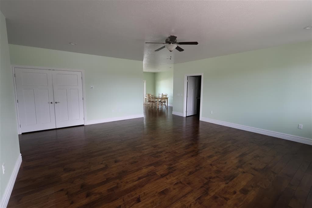 137 W 10th St — photo 3 of 16