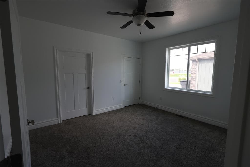137 W 10th St — photo 5 of 16
