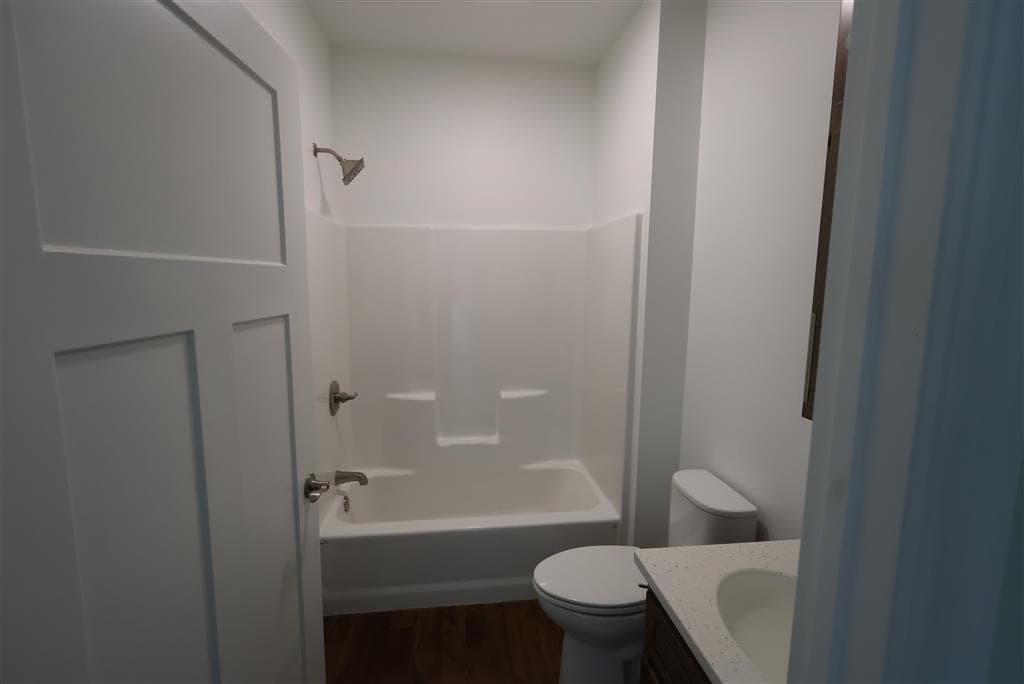 137 W 10th St — photo 7 of 16