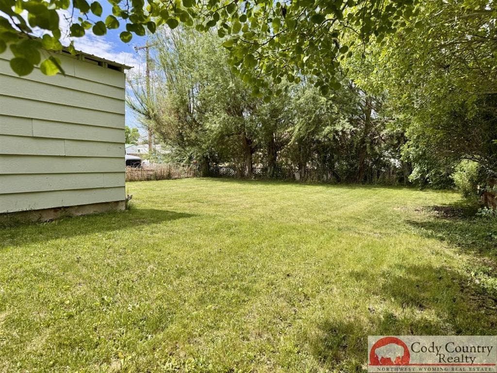 736 Kansas Ave — photo 6 of 25