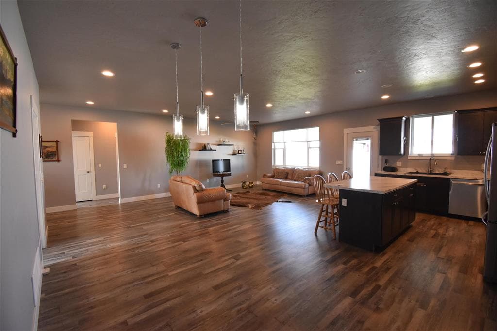 158 S Cedarwood Dr — photo 12 of 25
