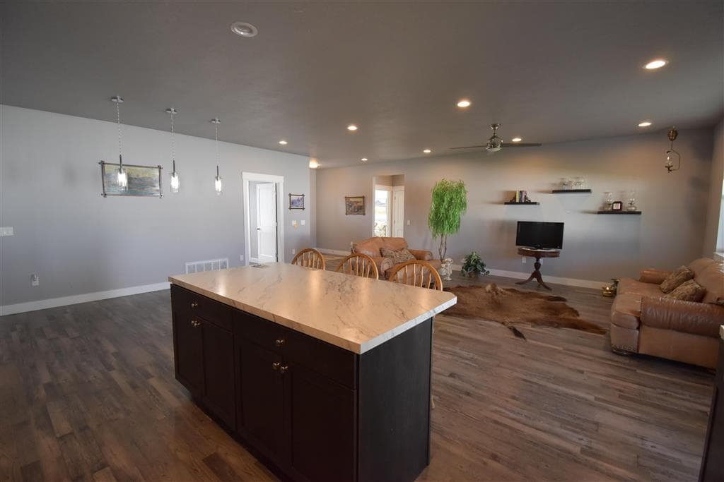 158 S Cedarwood Dr — photo 14 of 25