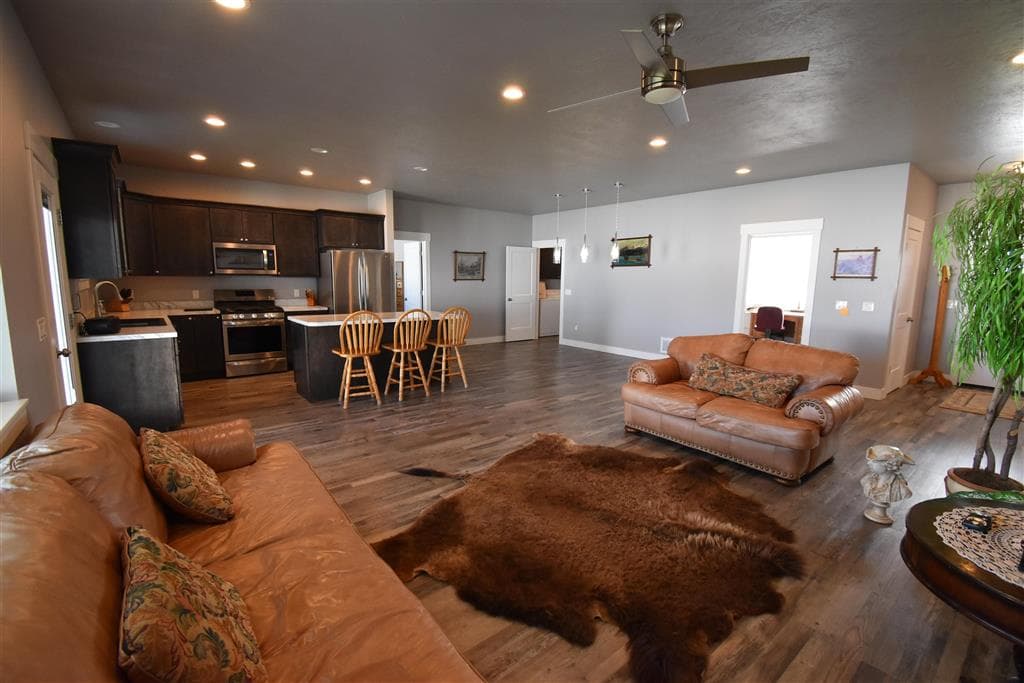 158 S Cedarwood Dr — photo 15 of 25