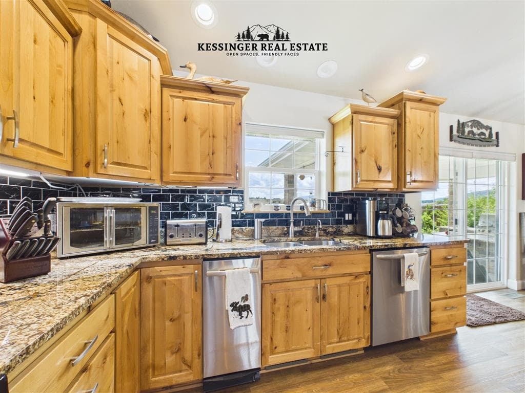 3532 Maple Leaf Ave — photo 14 of 25