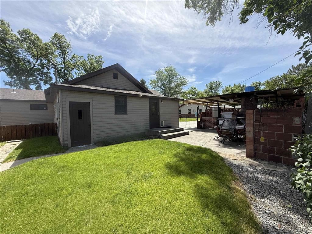 764 Shoshone Ave — photo 7 of 25