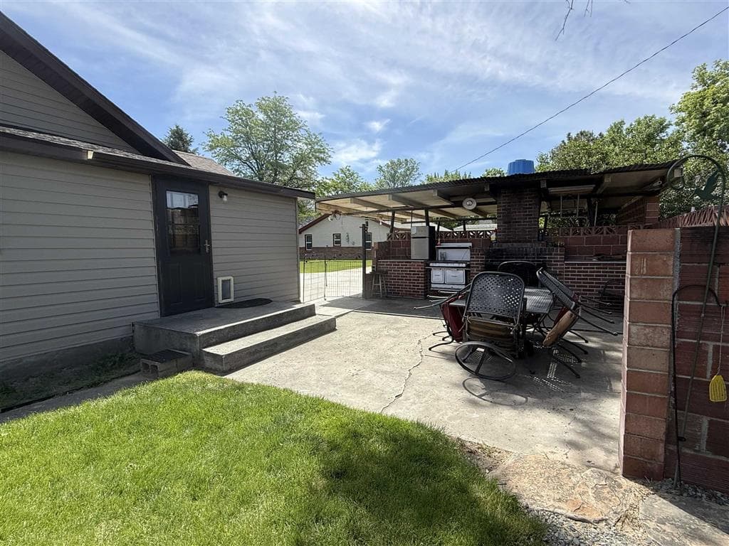 764 Shoshone Ave — photo 8 of 25