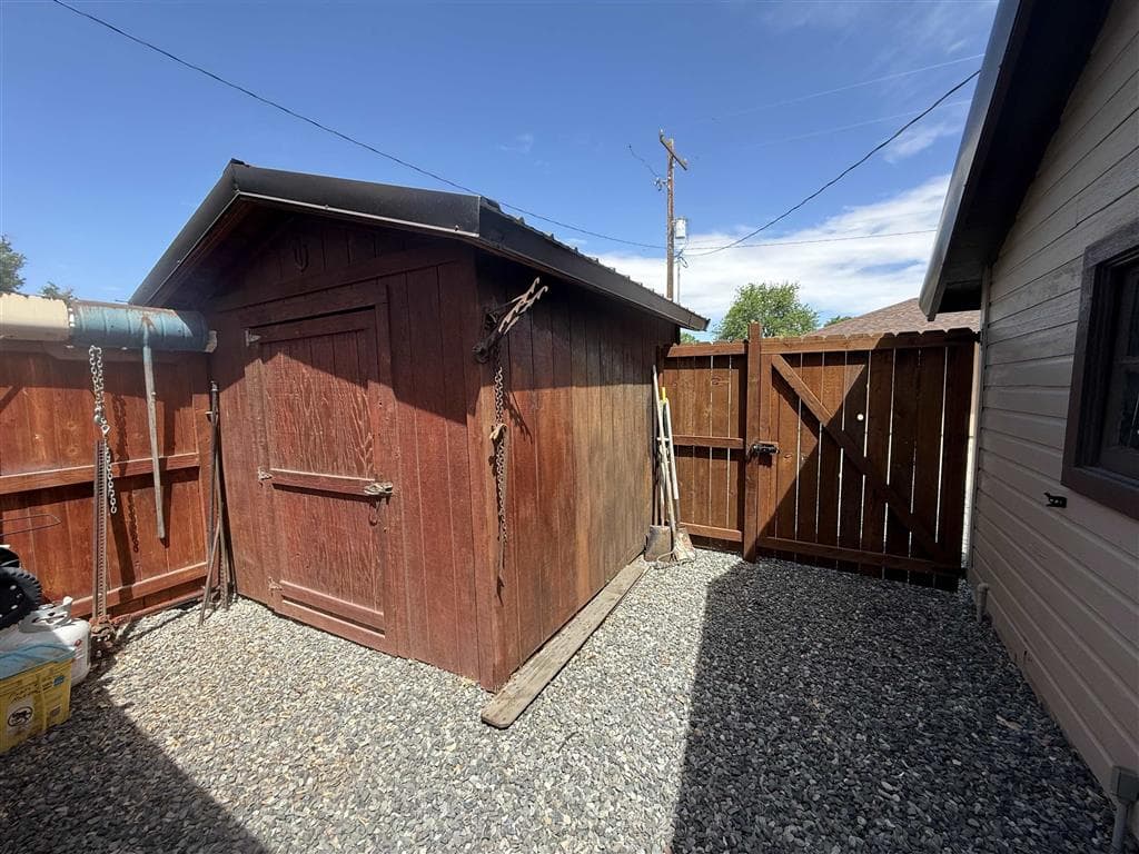 764 Shoshone Ave — photo 10 of 25