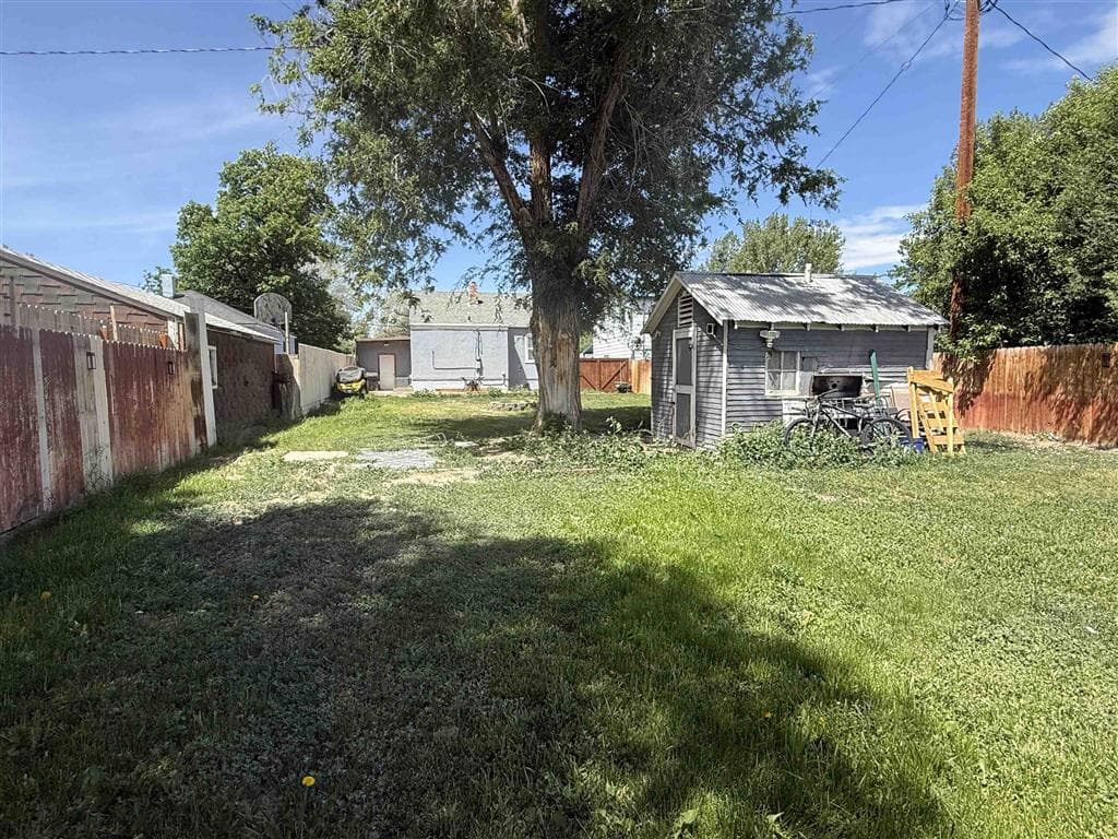 753 Kansas Ave — photo 6 of 25