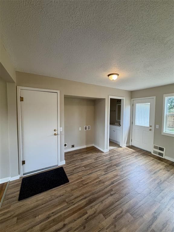207 6th Ave N — photo 8 of 25