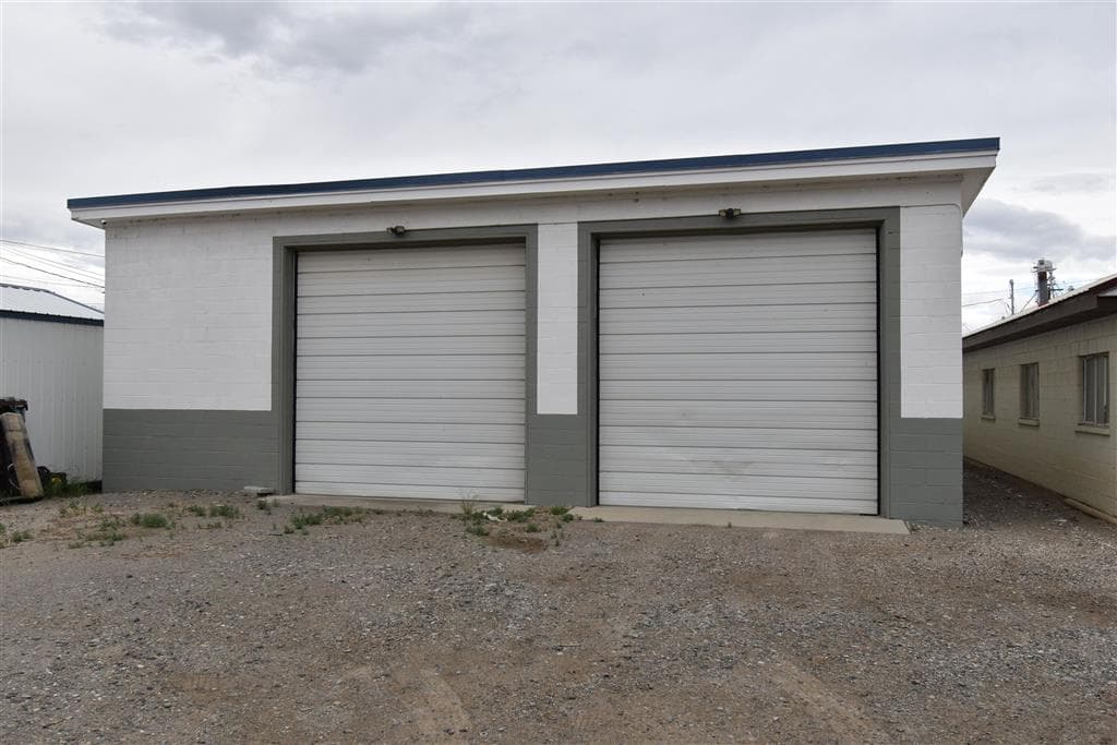 118 S Gilbert St — photo 2 of 10