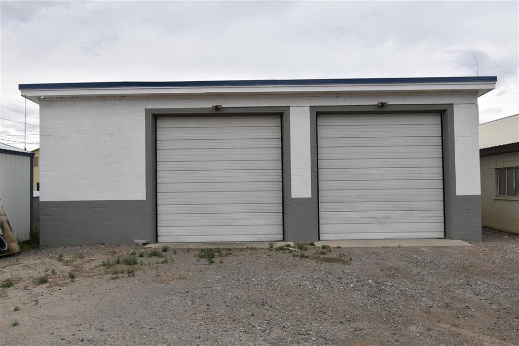 118 S Gilbert St — photo 3 of 10