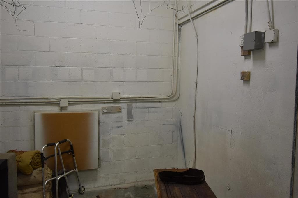 118 S Gilbert St — photo 9 of 10