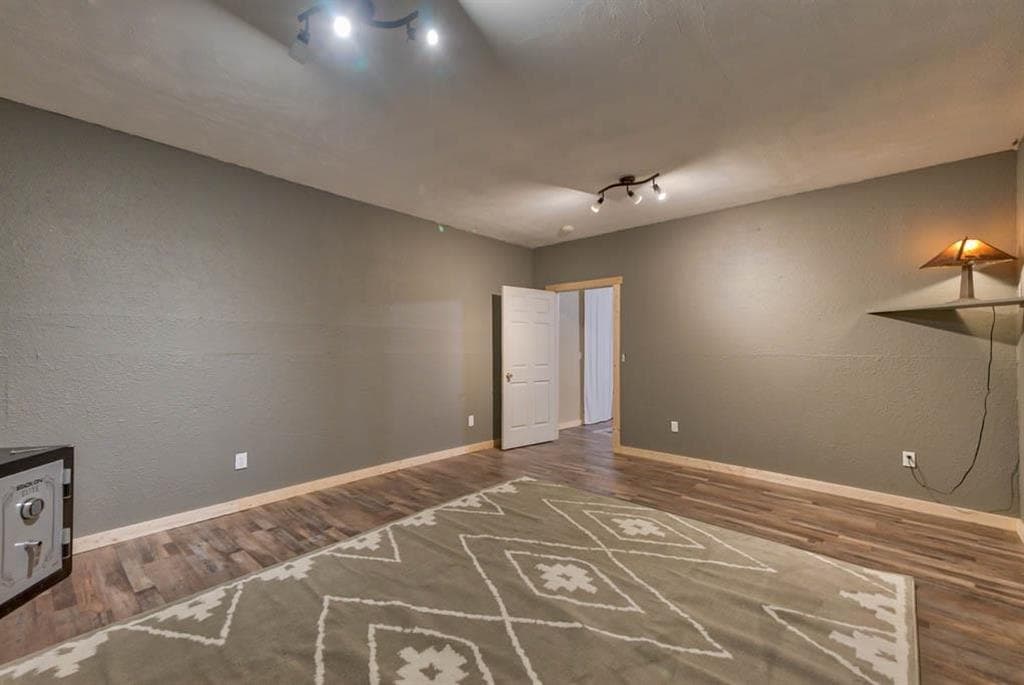 2132 26th St — photo 17 of 25