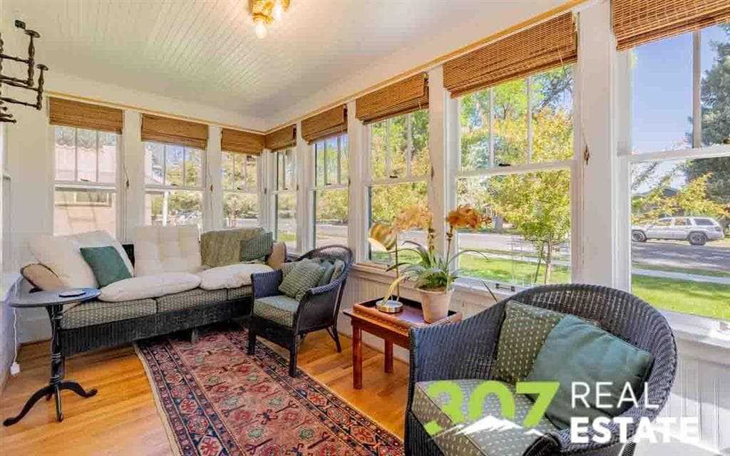 916 Canyon Ave — photo 5 of 25