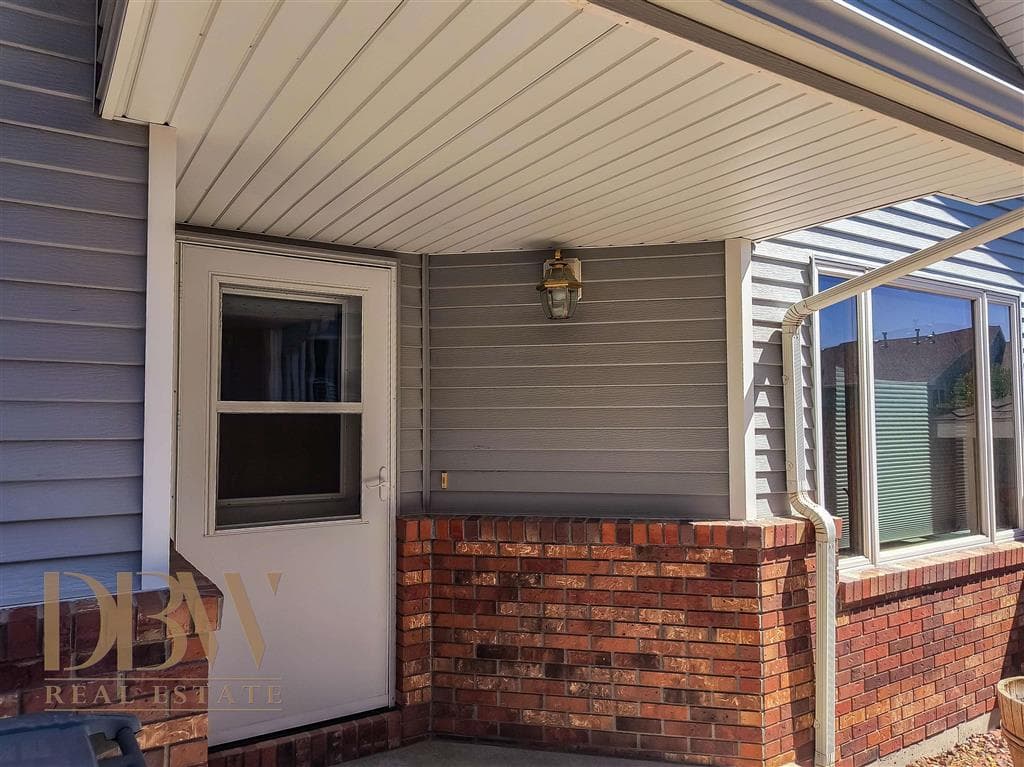1208 Sage Brush St — photo 2 of 25