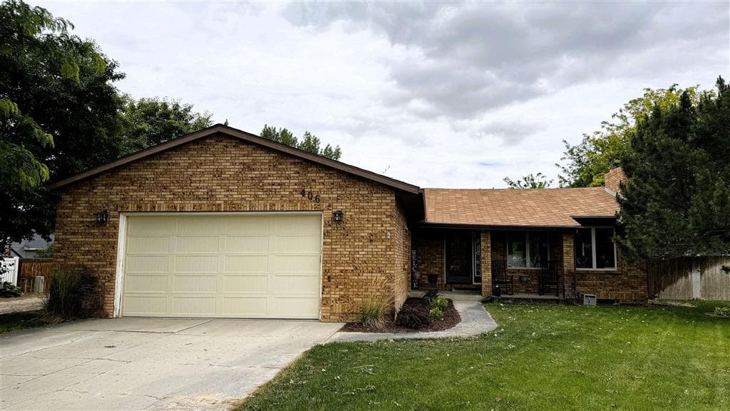 406 Meadowlark Lane photo 1