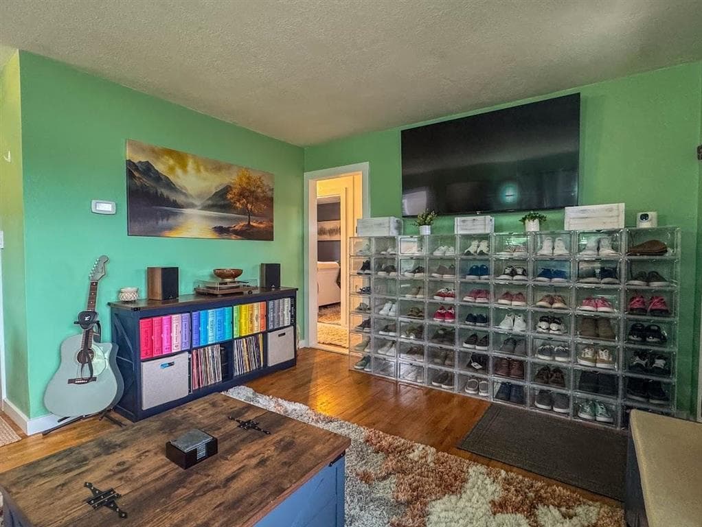 524 Avenue F — photo 7 of 17