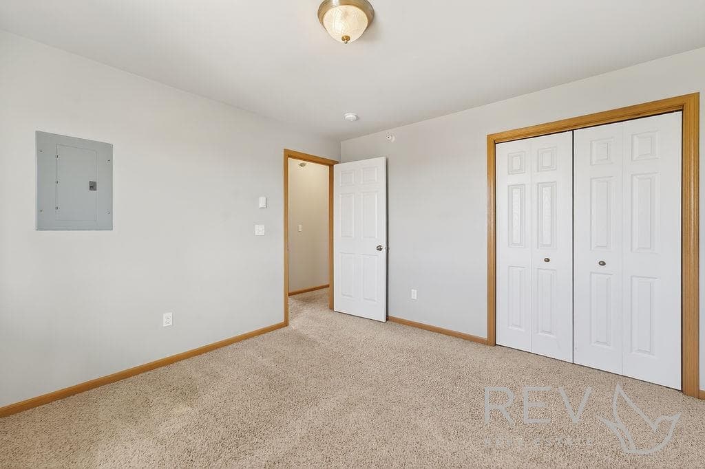 2844 Kent Ave — photo 14 of 18
