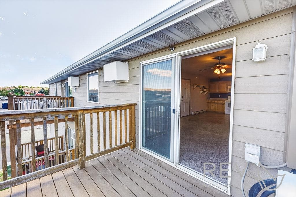 2844 Kent Ave — photo 15 of 18
