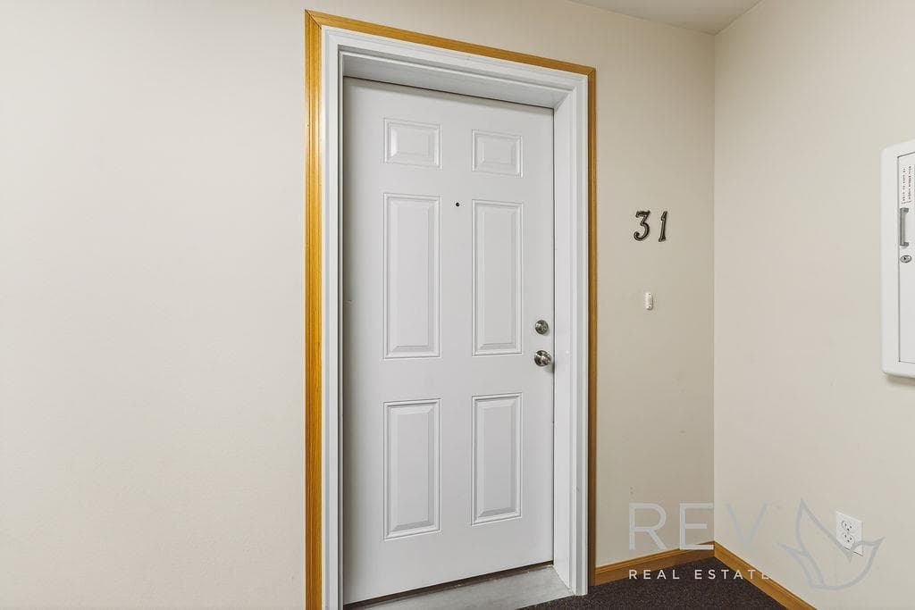 2844 Kent Ave — photo 17 of 18