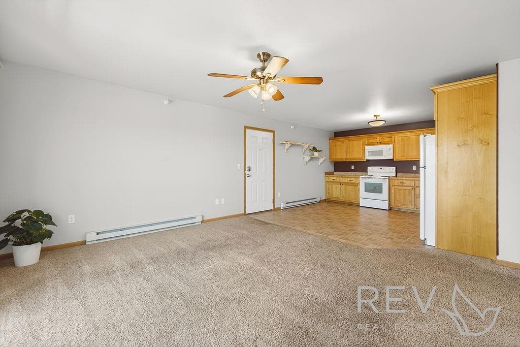 2844 Kent Ave — photo 5 of 18