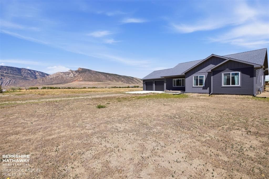 8 Lakota Ct — photo 4 of 25
