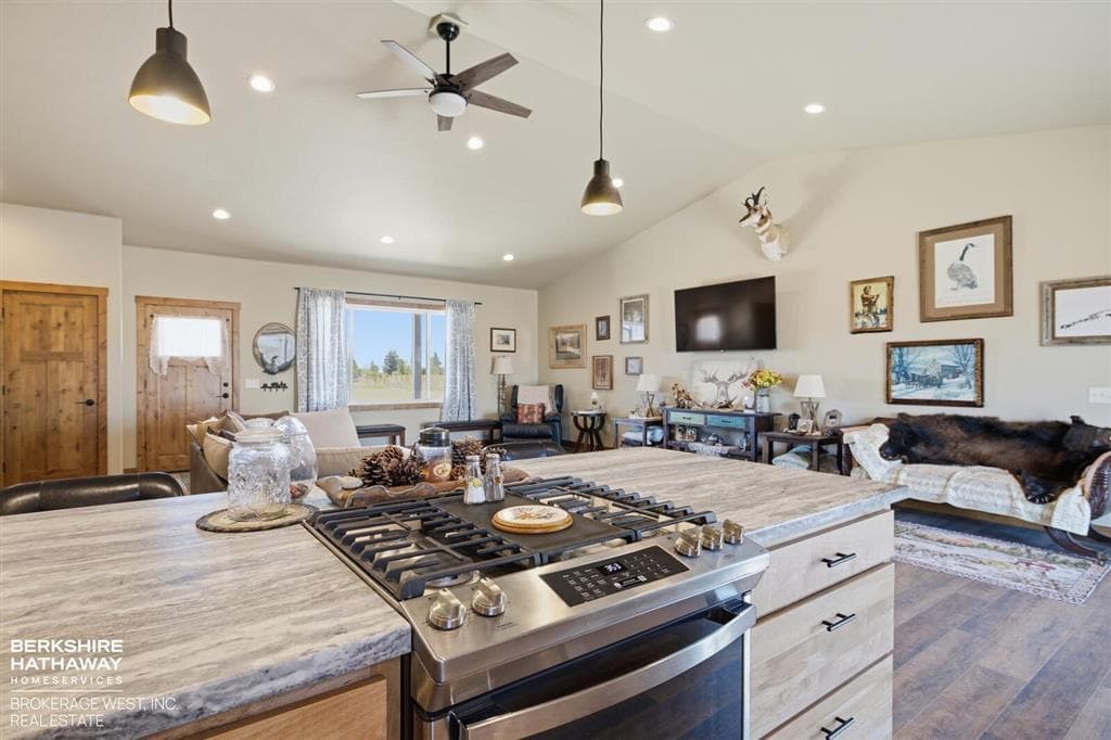 8 Lakota Ct — photo 9 of 25