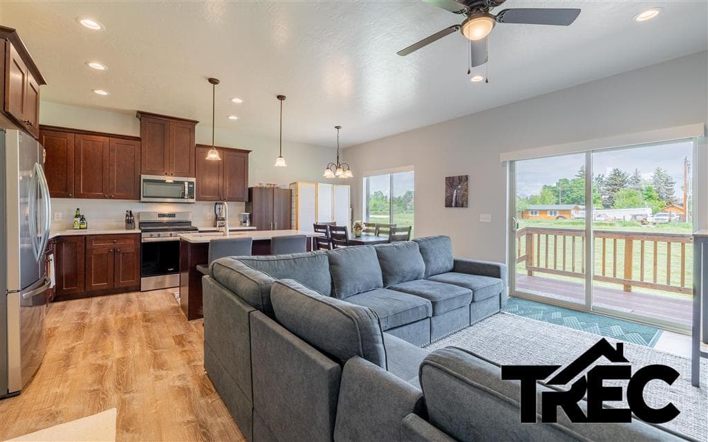 2855 Legacy Lane — photo 5 of 25