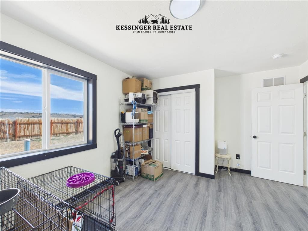 1133 Barrows Rd — photo 23 of 25